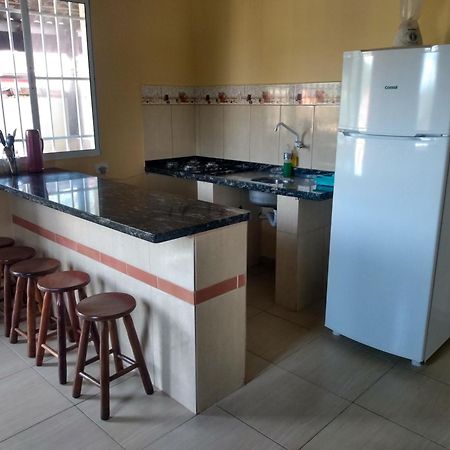 Chale No Condominio Verde Mar Na Praia Da Cocanha Caraguatatuba Eksteriør bilde
