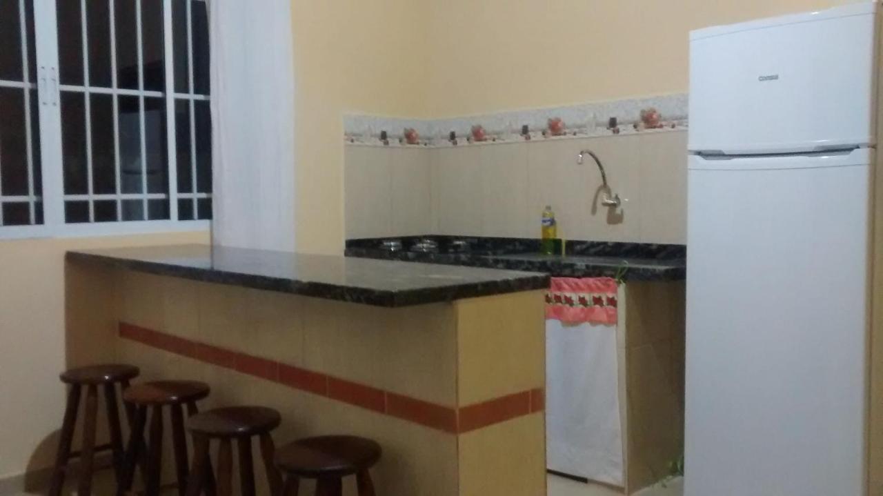 Chale No Condominio Verde Mar Na Praia Da Cocanha Caraguatatuba Eksteriør bilde